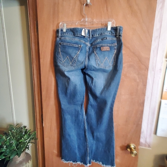 WRANGLER FLARE LEGS RAW HEM. 13/14 X 30 DENIM JEANS WESTERN - Picture 4 of 8